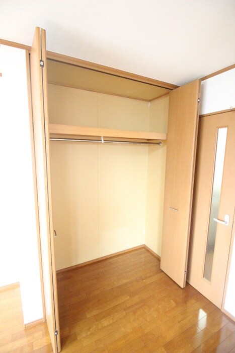 物件内観写真5　(収納)