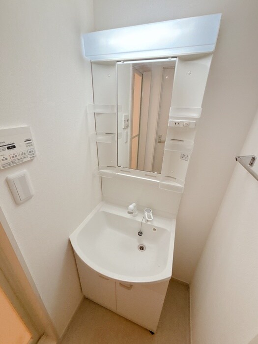 物件内観写真13　(洗面)