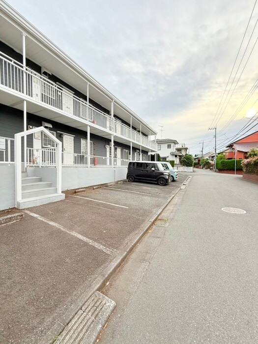 物件外観写真4　(駐車場)