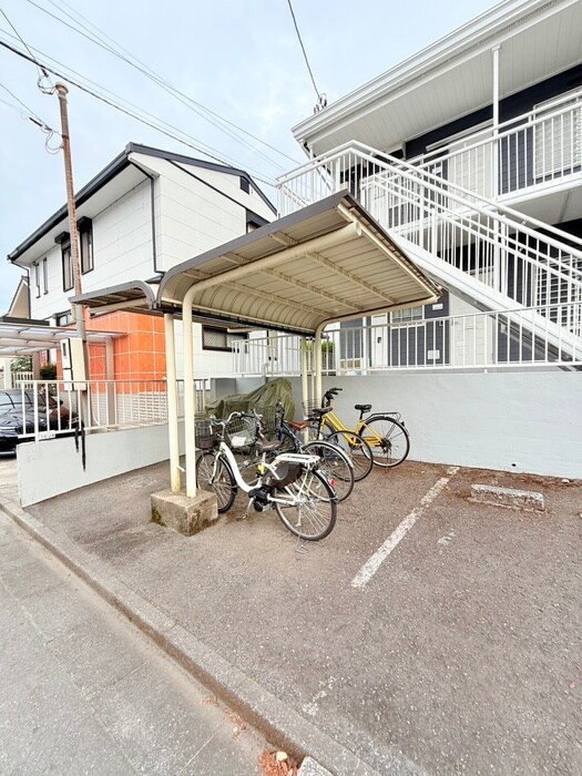 物件外観写真5　(駐輪場)
