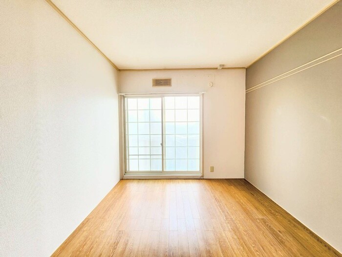 物件内観写真10　(居室)