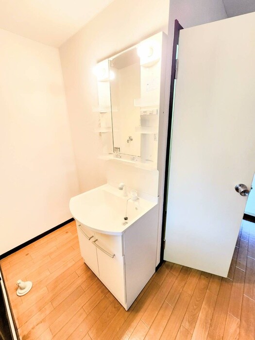 物件内観写真12　(洗面)