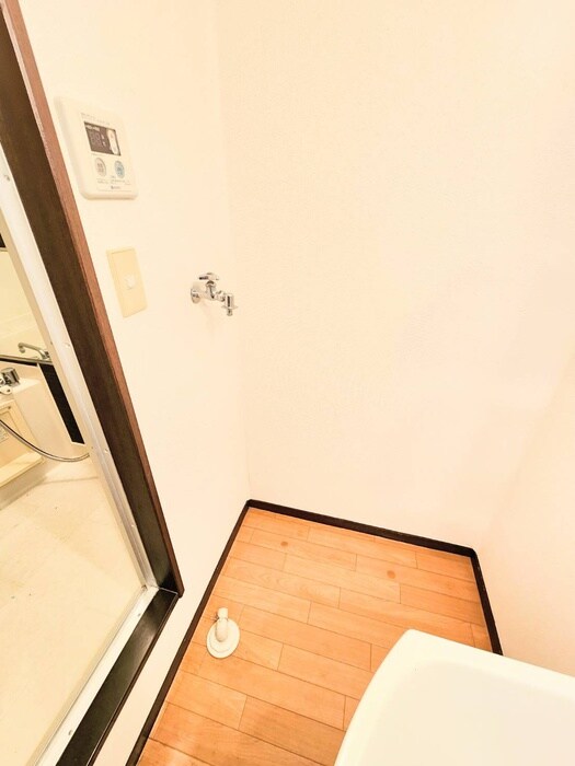 物件内観写真13　(洗濯機置場)