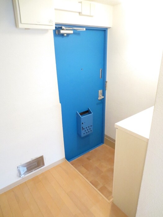 物件内観写真17　(玄関)