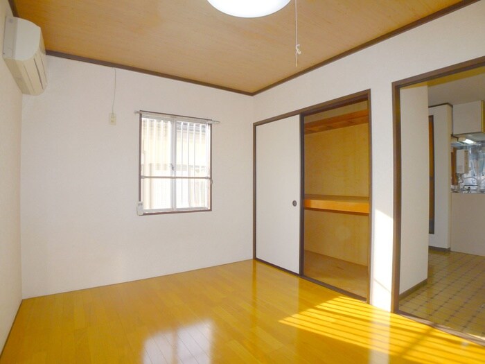 物件内観写真8　(居室)