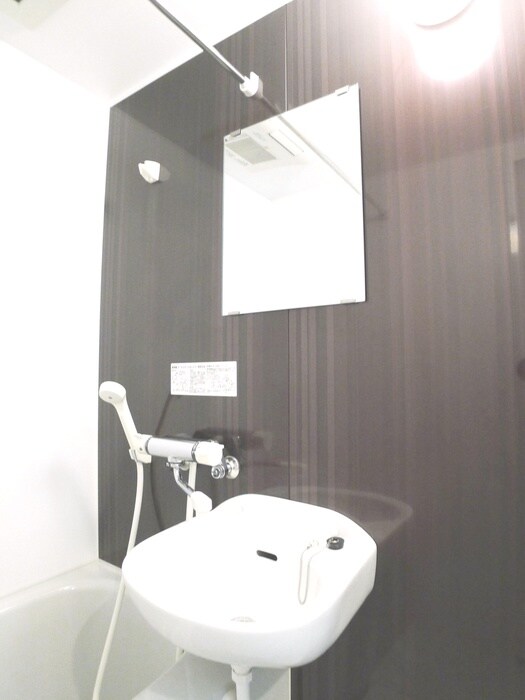 物件内観写真11　(洗面)