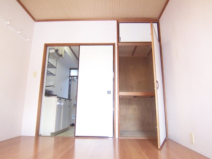 物件内観写真5　(居室)