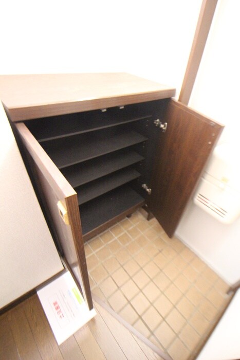 物件内観写真8　(靴箱)