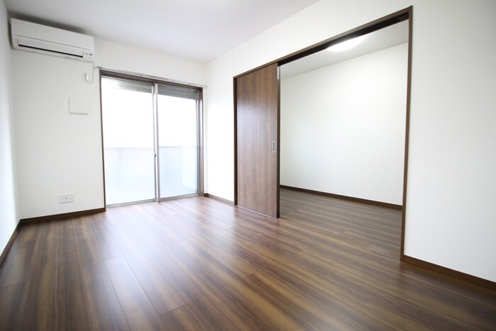 物件内観写真6　(居室)