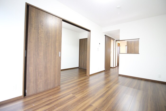 物件内観写真8　(居室)