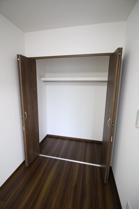 物件内観写真15　(収納)