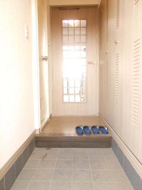 物件内観写真12　(廊下)