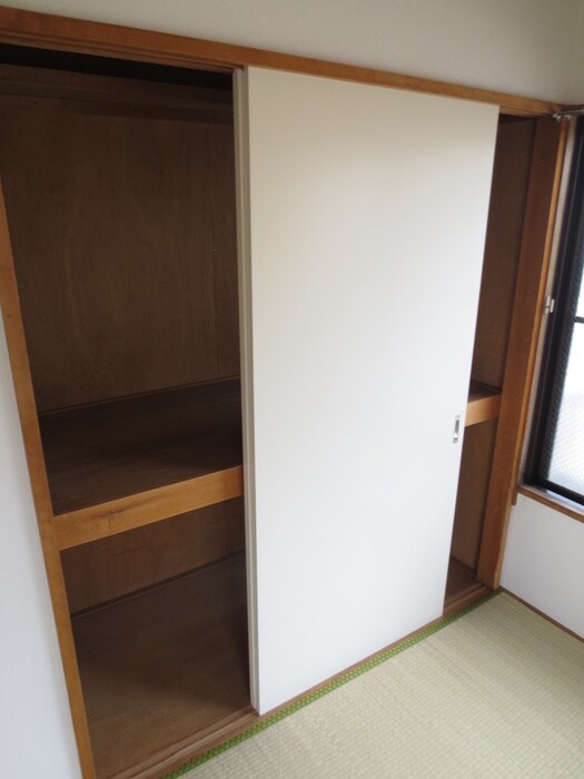 物件内観写真10　(収納)