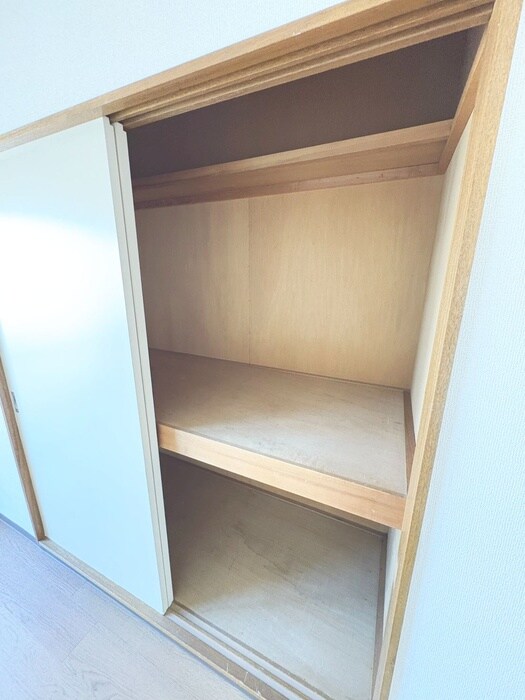 物件内観写真12　(収納)