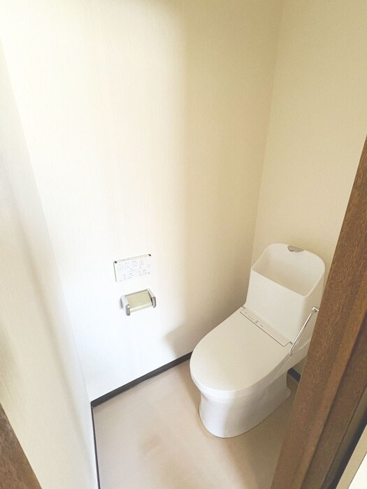 物件内観写真16　(トイレ)