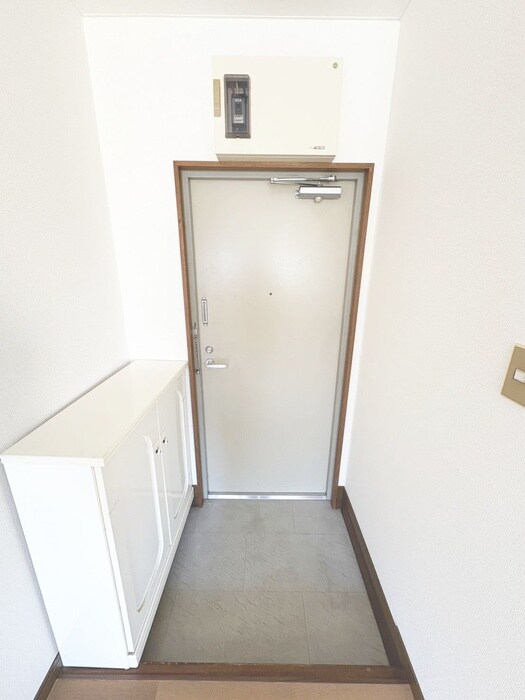 物件内観写真18　(玄関)