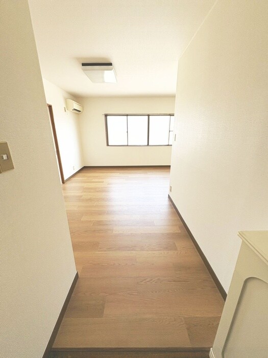 物件内観写真20　(廊下)