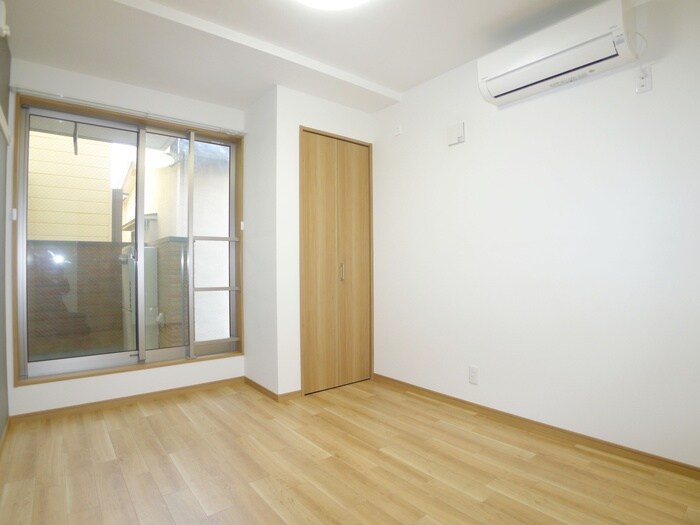 物件内観写真7　(居室)