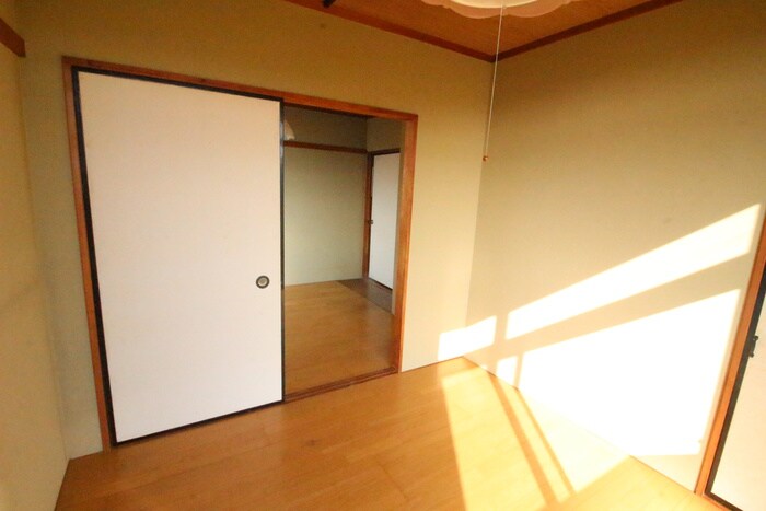 物件内観写真12　(居室)