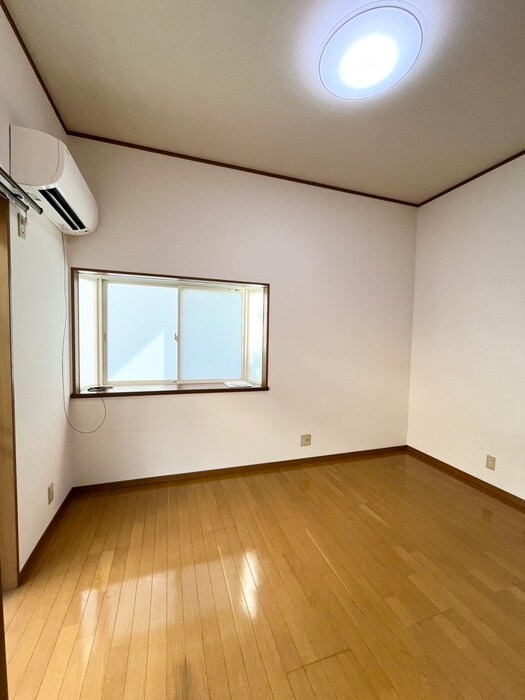 物件内観写真8　(居室)