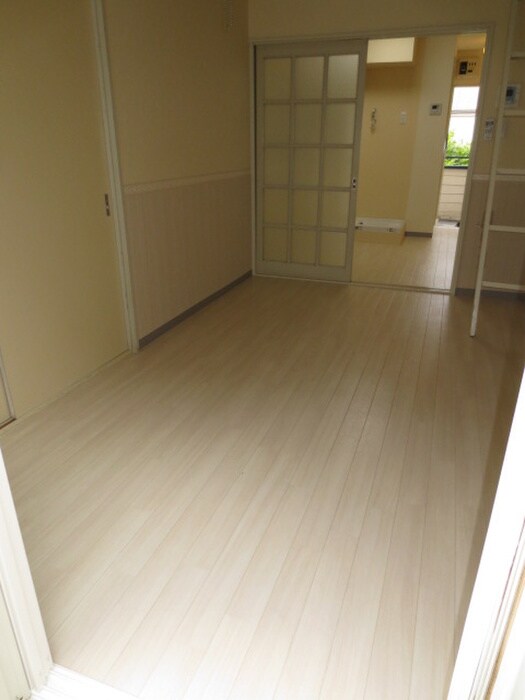 物件内観写真10　(居室)