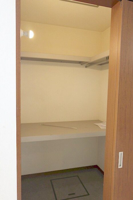 物件内観写真11　(収納)