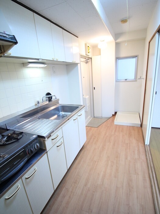 物件内観写真11　(廊下)