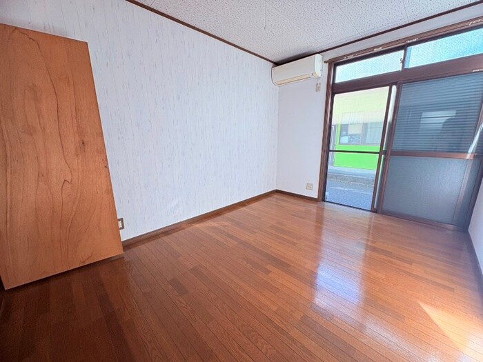 物件内観写真9　(居室)