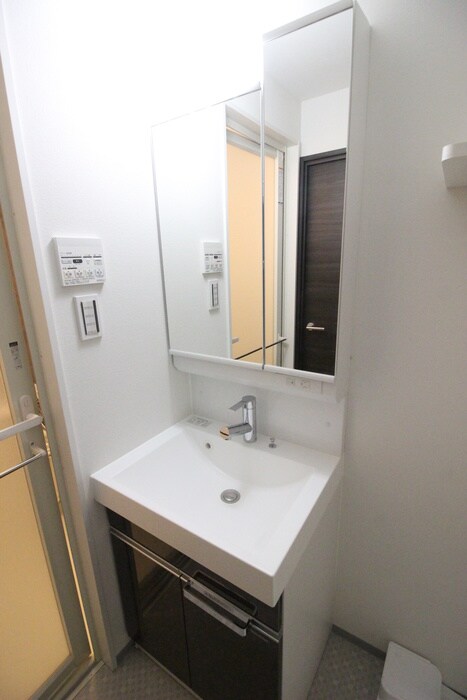物件内観写真13　(洗面)