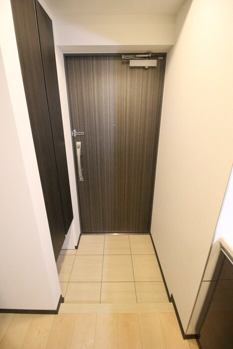 物件内観写真16　(玄関)