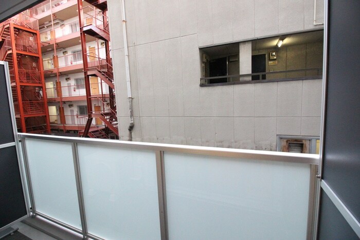 物件内観写真20　(室内からの展望)