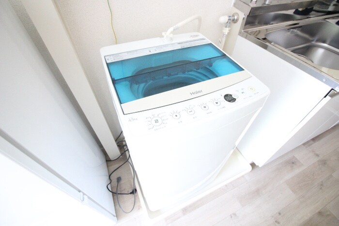 物件内観写真16　(洗濯機置場)