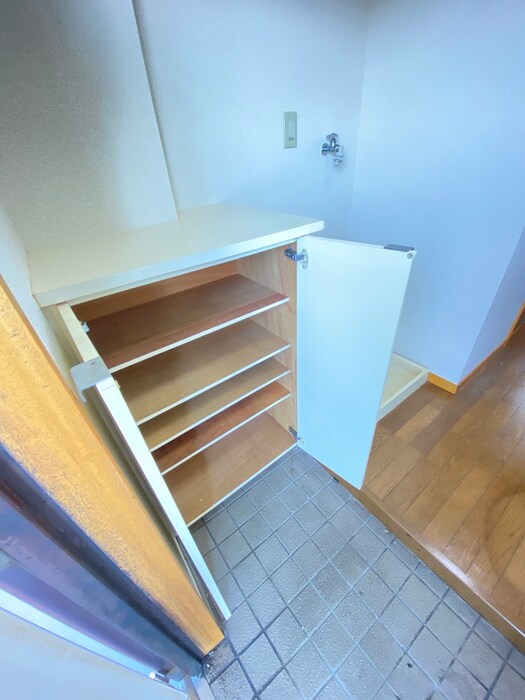 物件内観写真9　(靴箱)