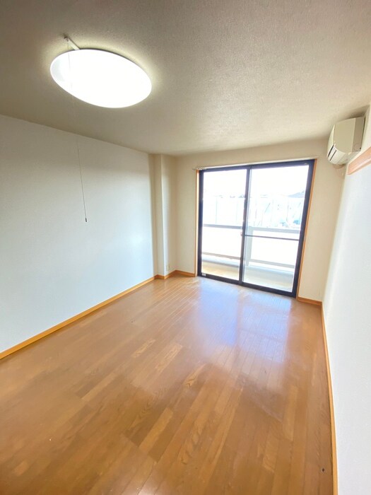 物件内観写真16　(居室)