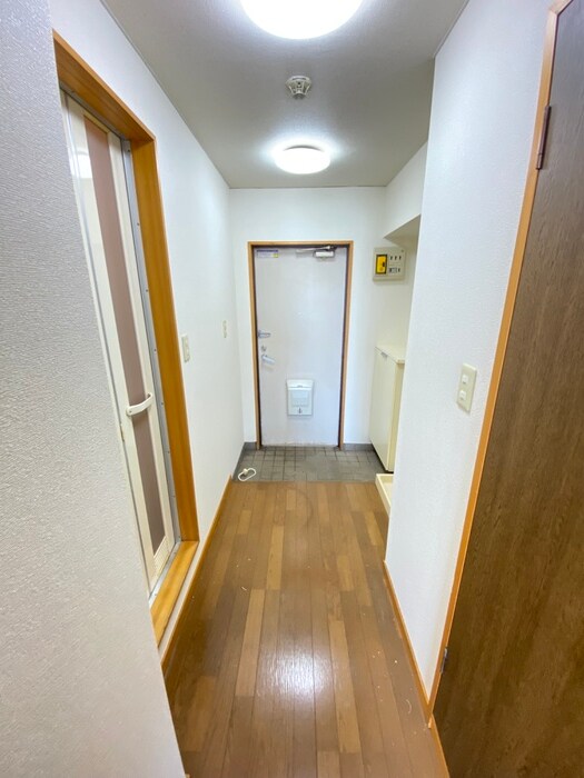 物件内観写真22　(廊下)