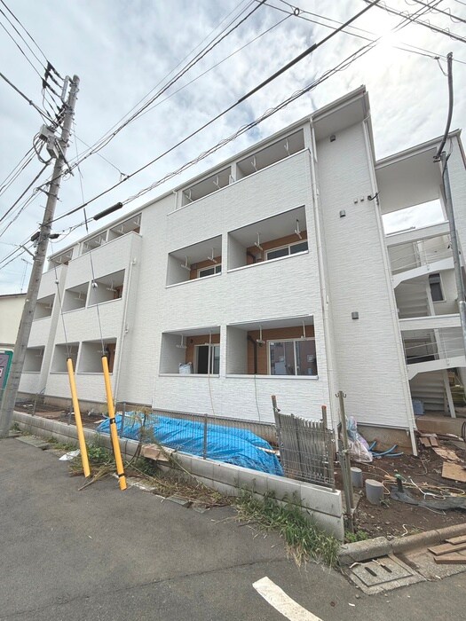 物件外観写真3　(建築中)