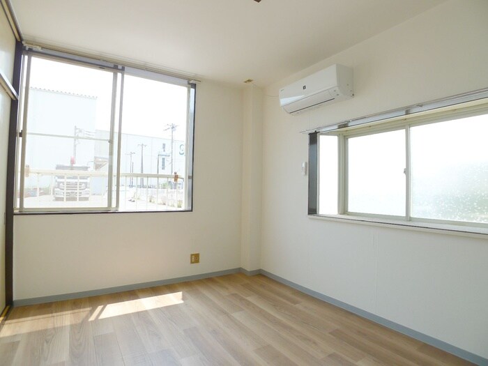 物件内観写真9　(居室)