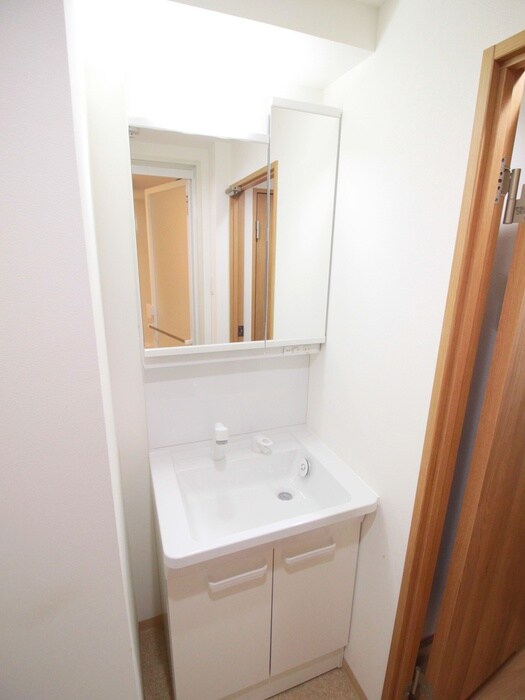 物件内観写真13　(洗面)