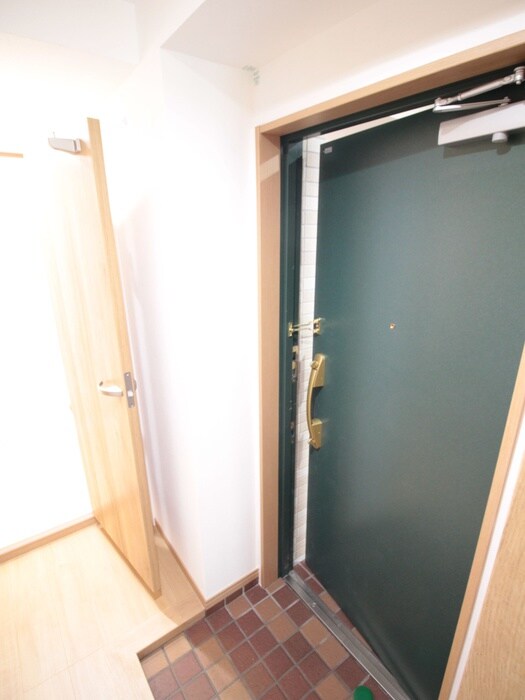 物件内観写真15　(玄関)