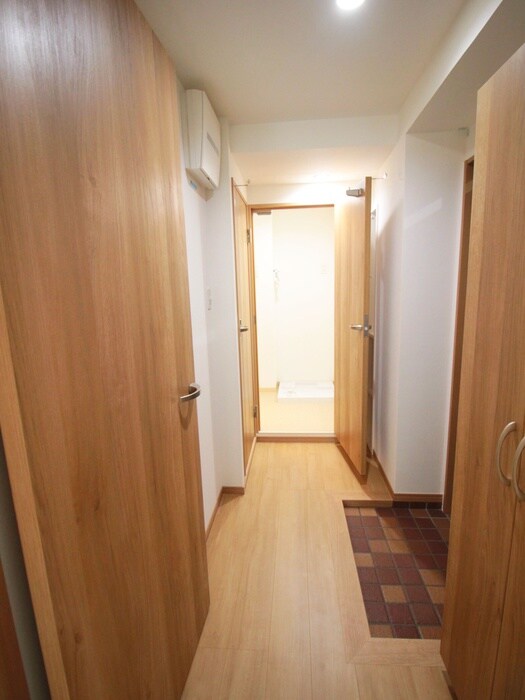 物件内観写真20　(廊下)