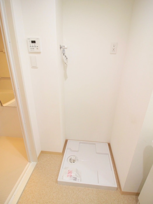 物件内観写真21　(洗濯機置場)