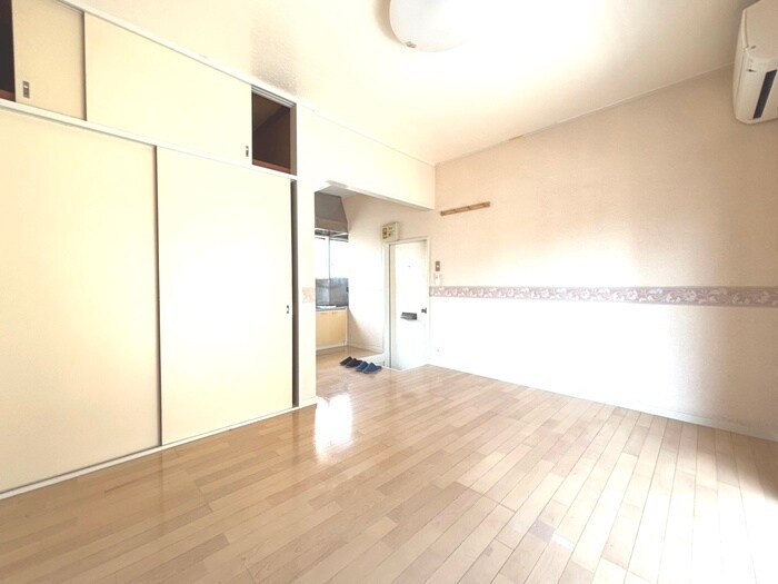 物件内観写真9　(居室)