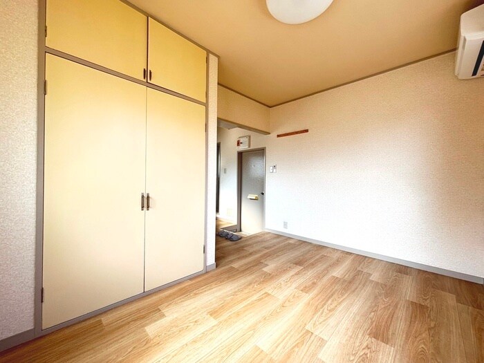 物件内観写真9　(居室)