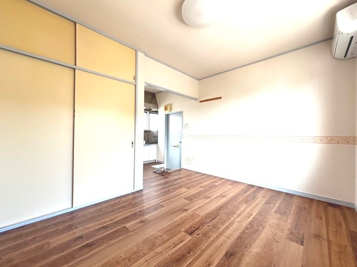 物件内観写真9　(居室)