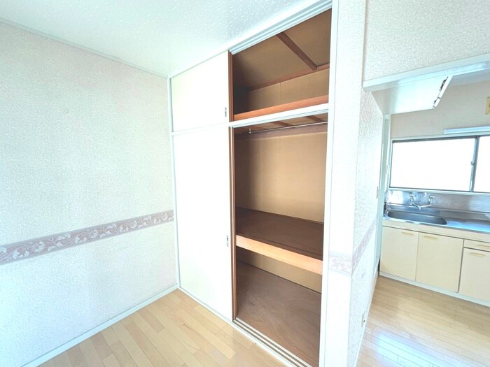 物件内観写真11　(収納)