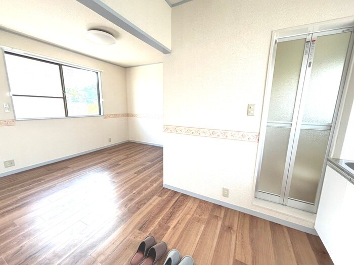 物件内観写真11　(廊下)