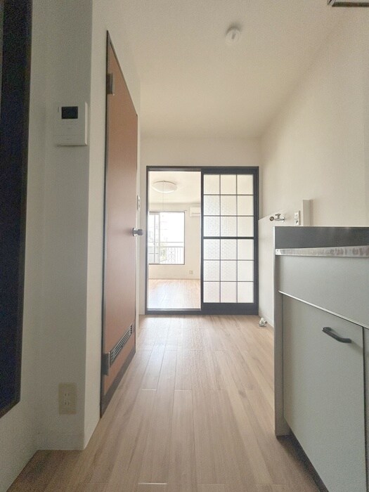 物件内観写真18　(廊下)