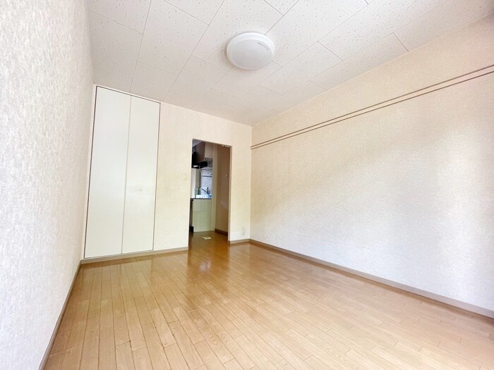 物件内観写真8　(居室)