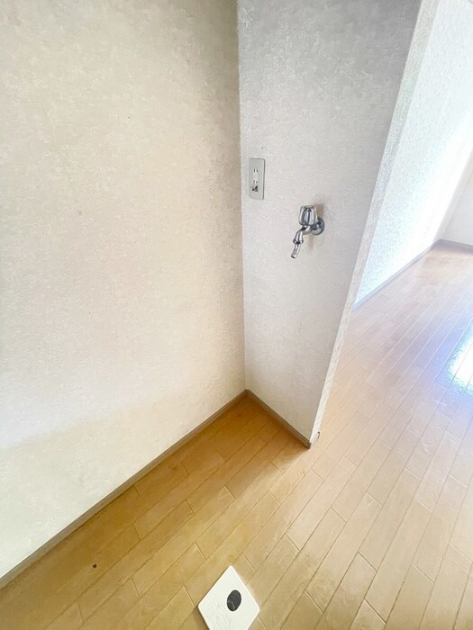 物件内観写真20　(洗濯機置場)