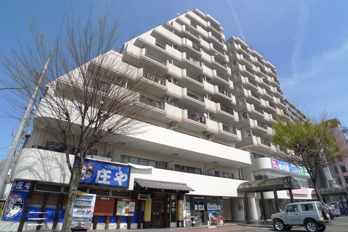 物件外観写真2　(駐車場)